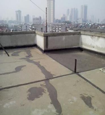 大洼漏水维修 楼顶漏水是什么原因，楼顶漏水维修方法是什么?